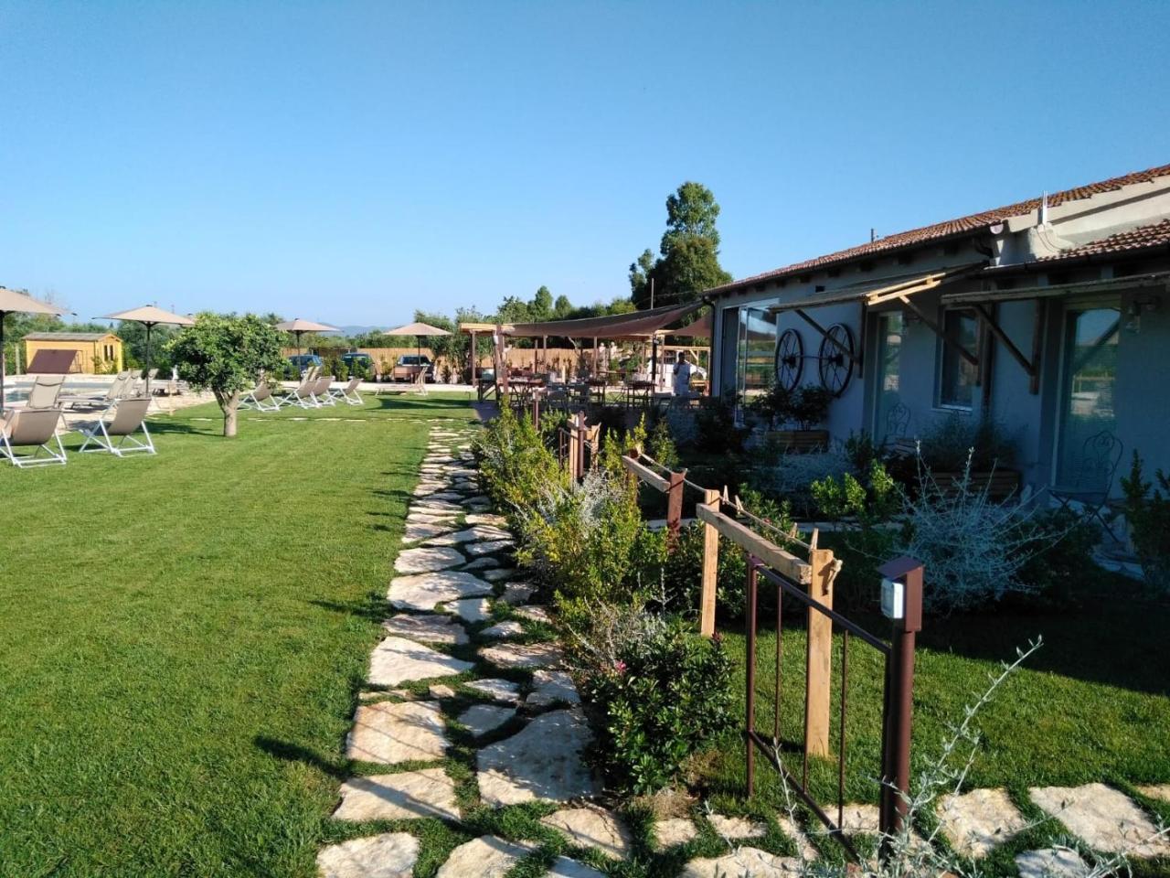 Agriturismo Sweet Cottage Марина-ди-Гроссето Экстерьер фото