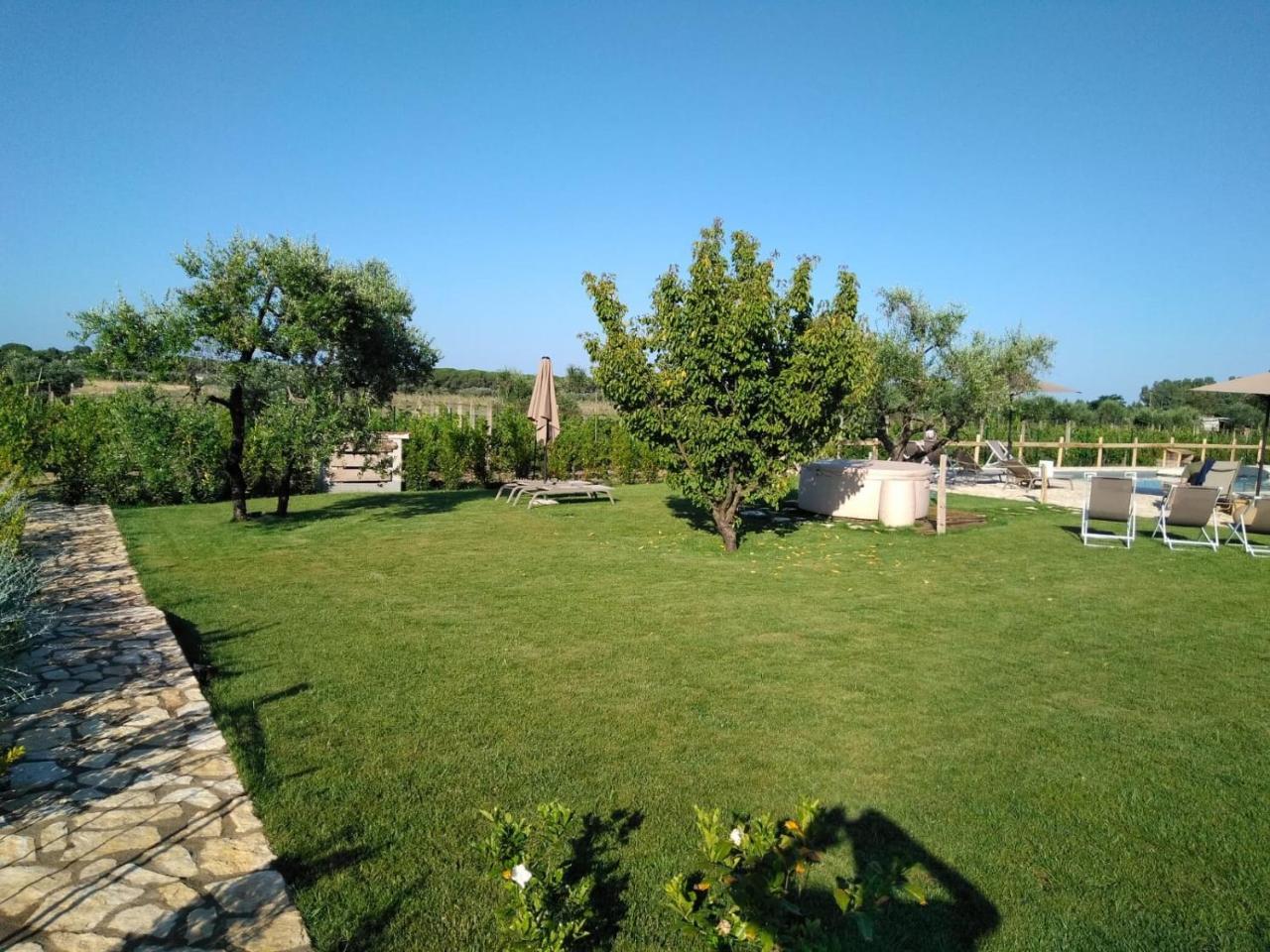 Agriturismo Sweet Cottage Марина-ди-Гроссето Экстерьер фото